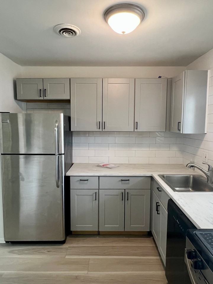 1137 Kaye Ct - Photo 2 of 6