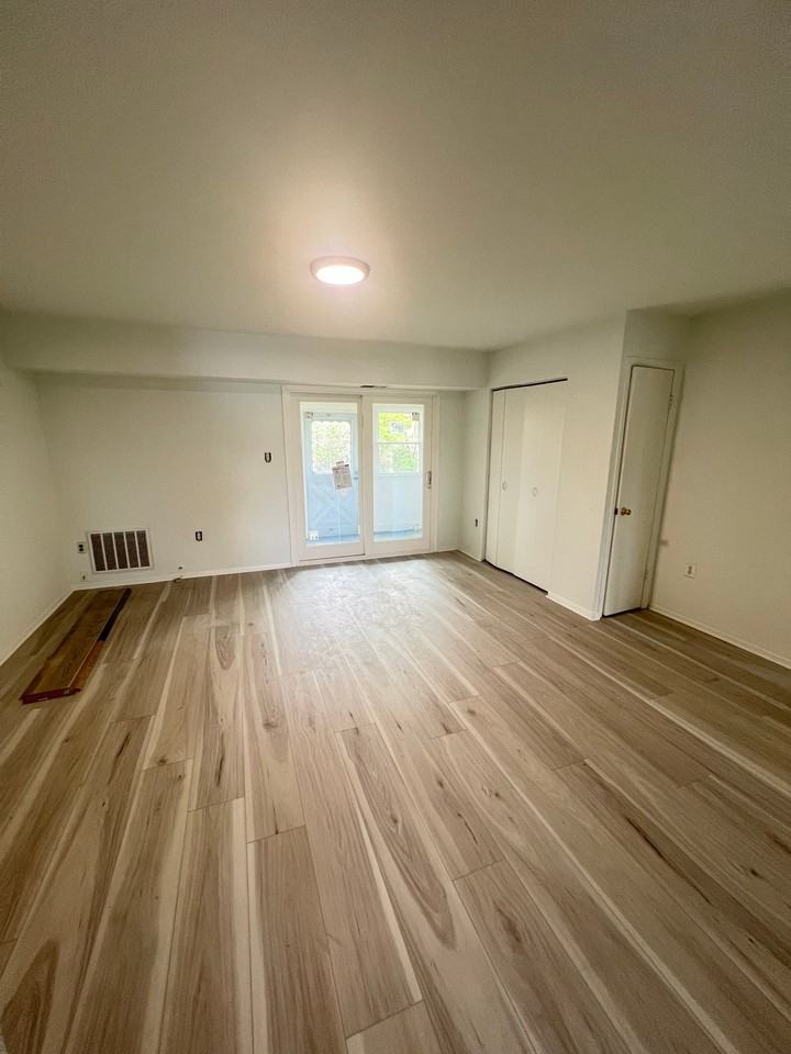 1137 Kaye Ct - Photo 3 of 6