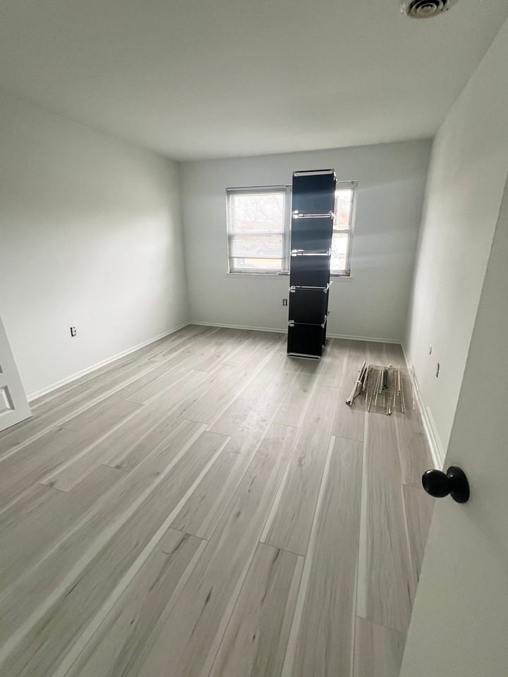 1137 Kaye Ct - Photo 4 of 6