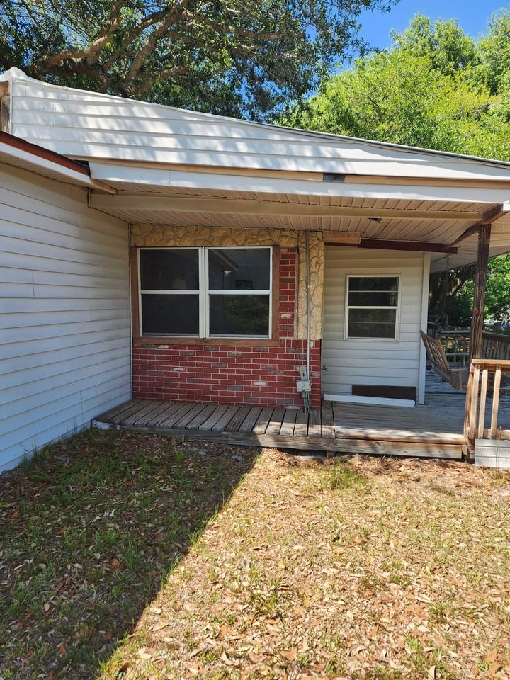 5670 Lauramore Rd - Photo 6 of 20