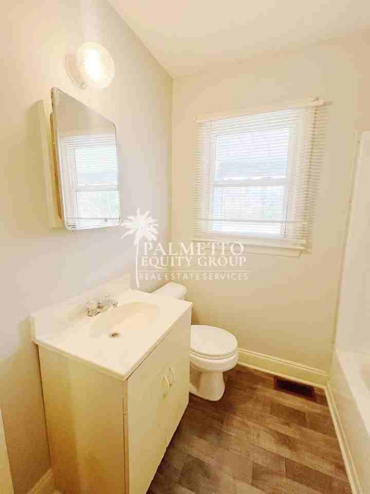 1583 Lovett St - Photo 7 of 16