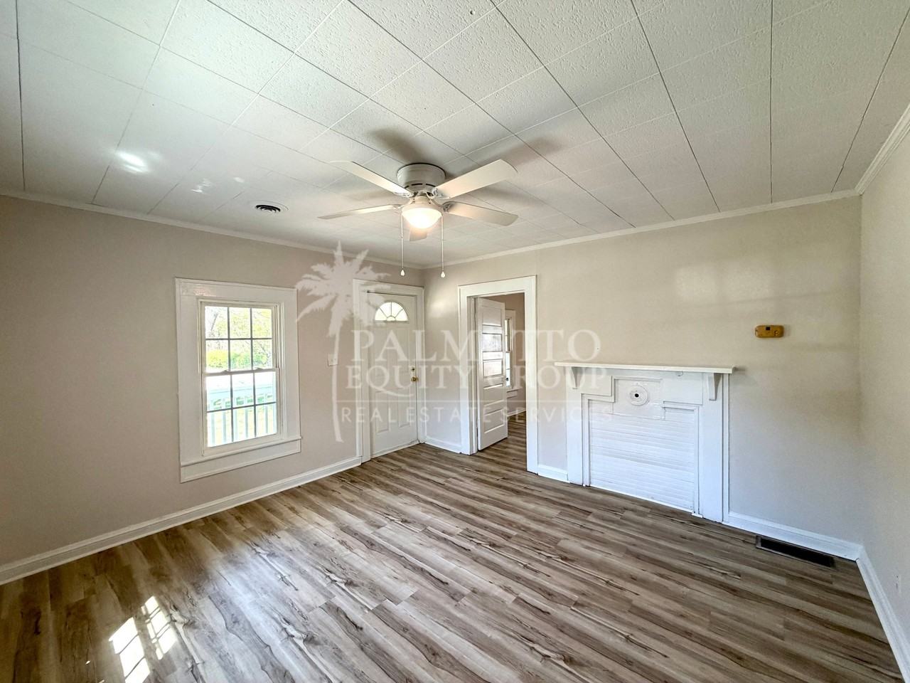 3414 Summit Ave - Photo 3 of 13