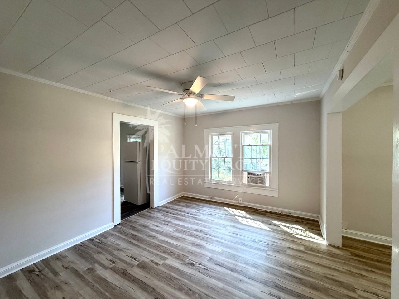 3414 Summit Ave - Photo 4 of 13