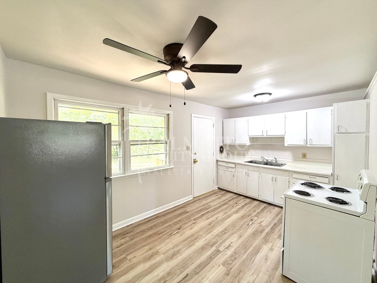 4224 Kildare Dr - Photo 4 of 13