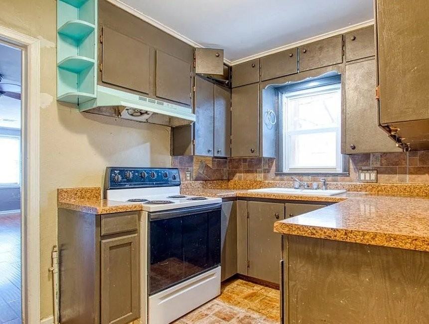 813 N Burford Ave - Photo 5 of 13
