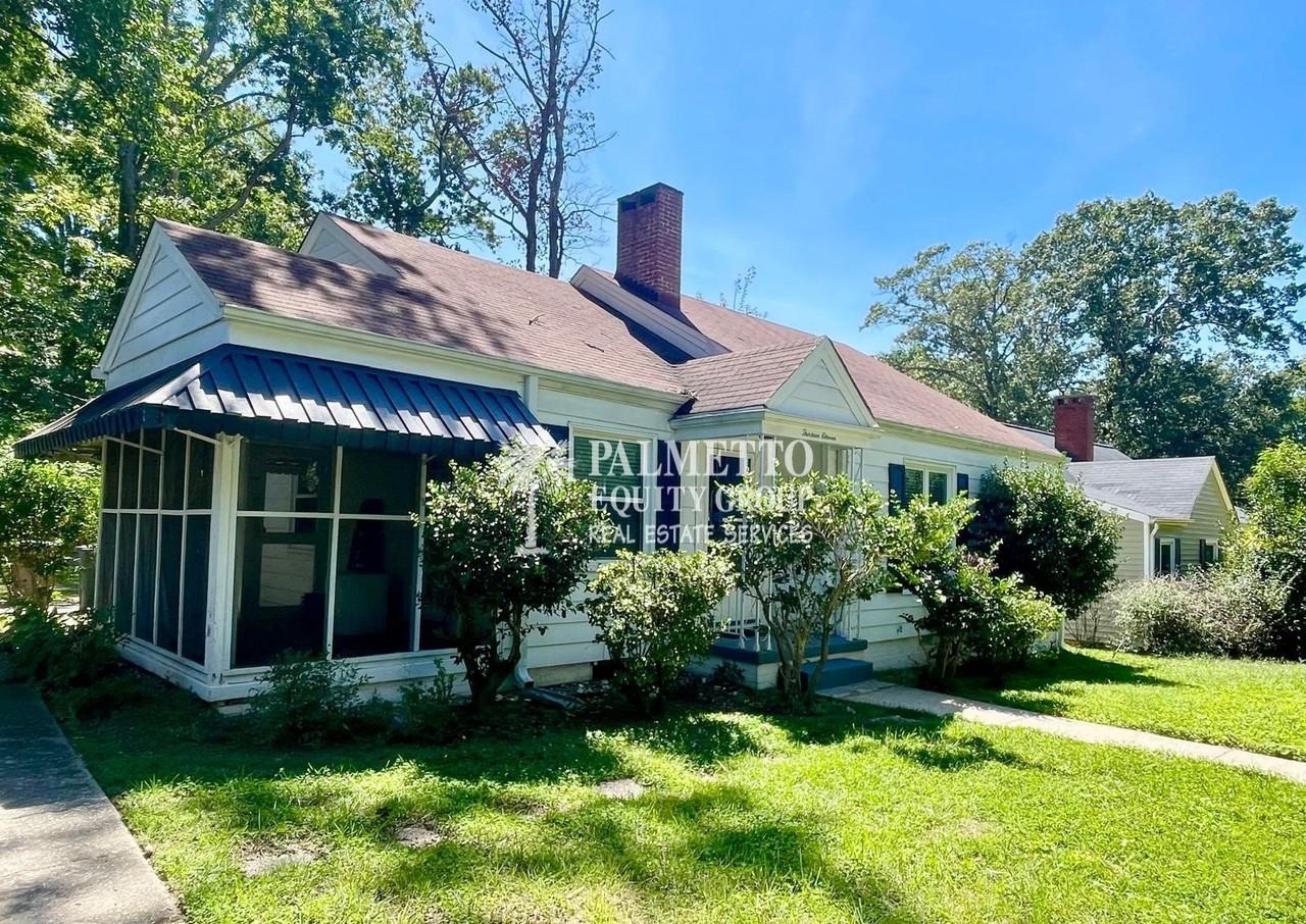 1311 Cardinal Pl - Photo 2 of 14