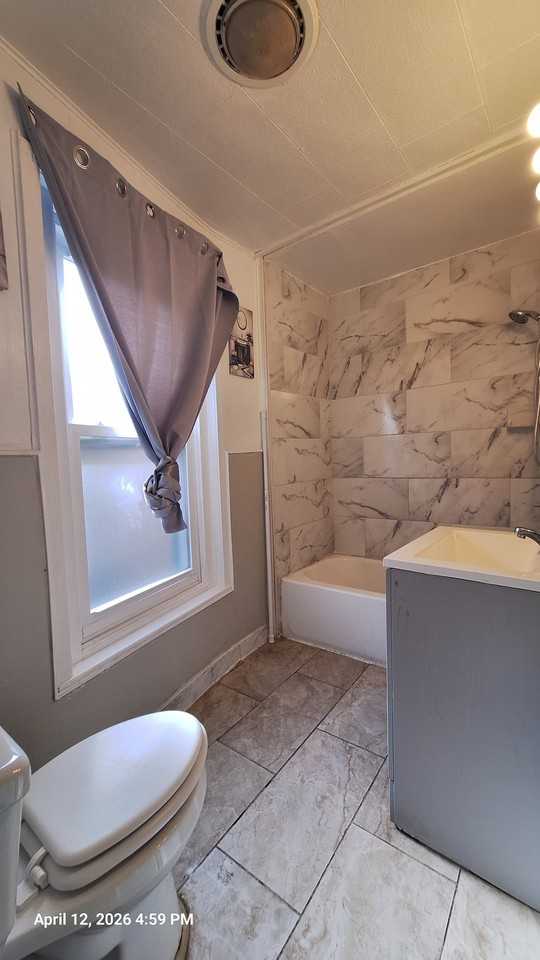 925 1/2 W Liberty St - Photo 6 of 13