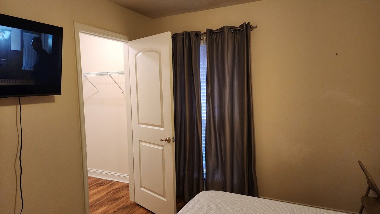 5741 Eagle Nature Ct - Photo 3 of 4