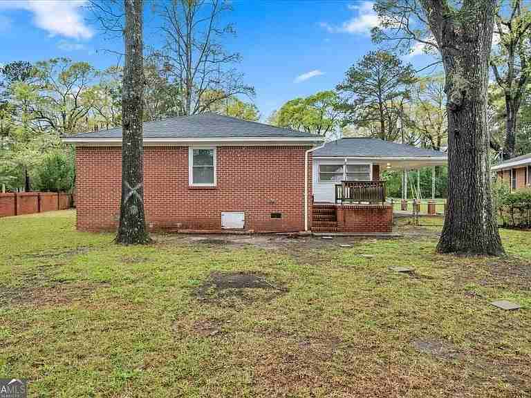 106 Edna Pl - Photo 2 of 45