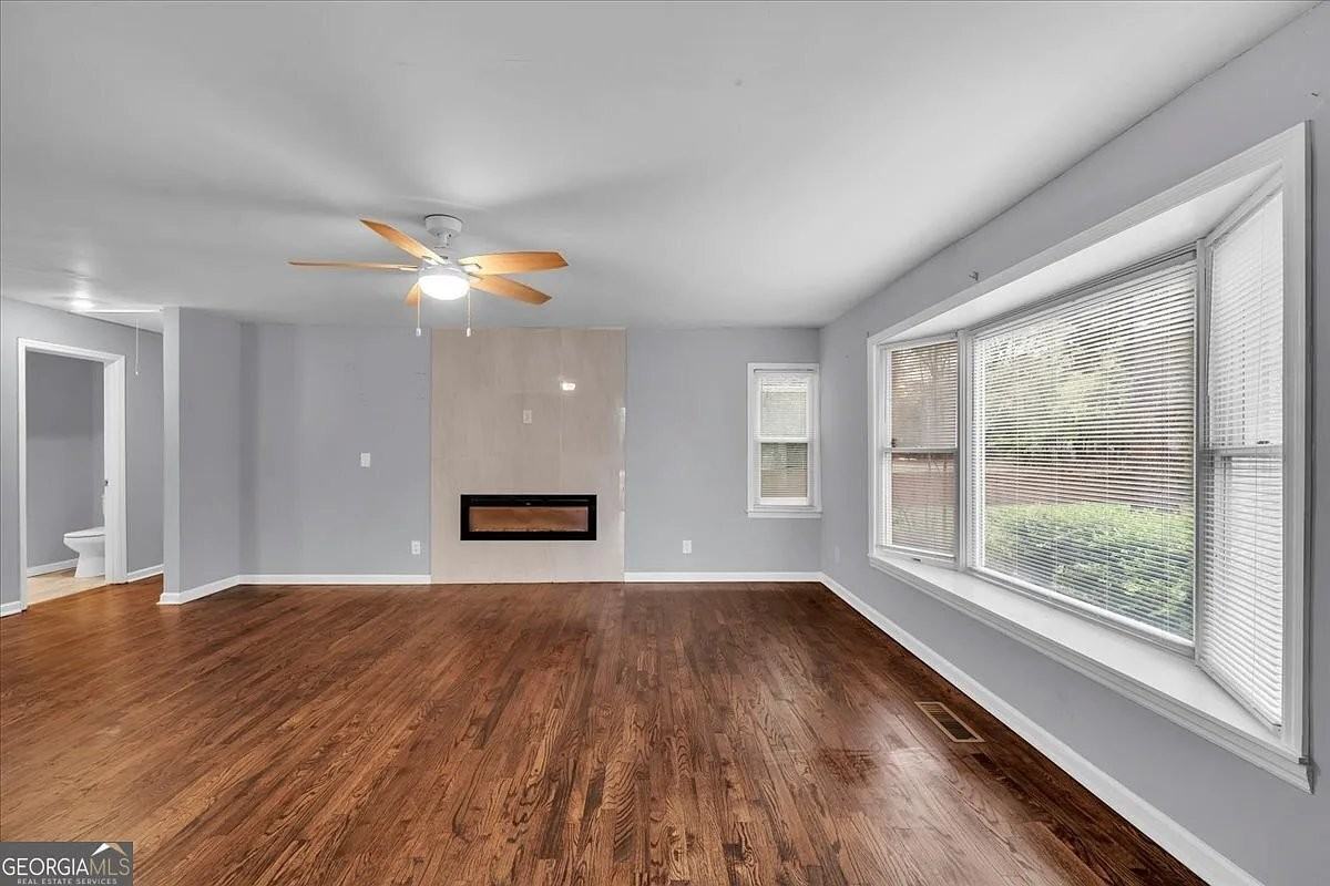 106 Edna Pl - Photo 3 of 45