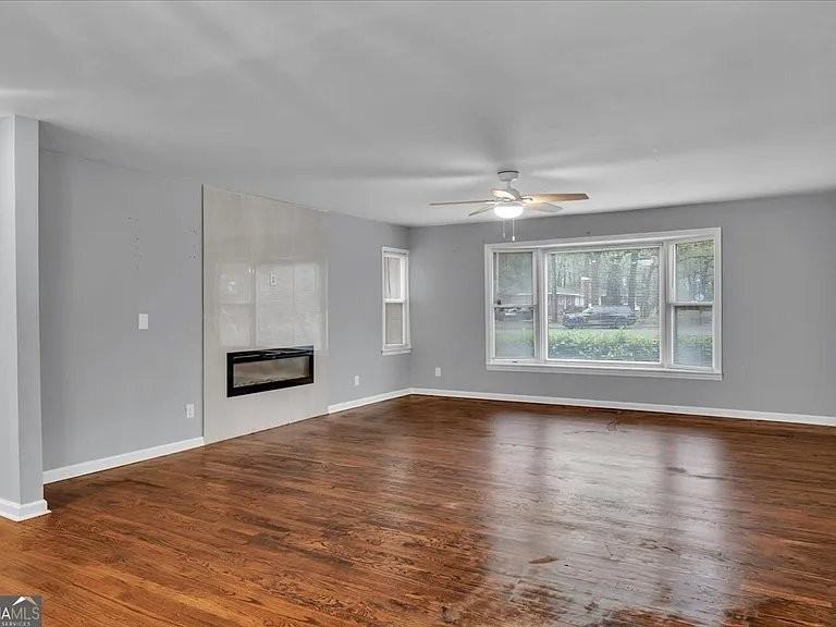 106 Edna Pl - Photo 4 of 45