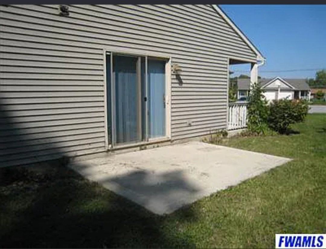 1926 Beechmont Dr #1 - Photo 3 of 12