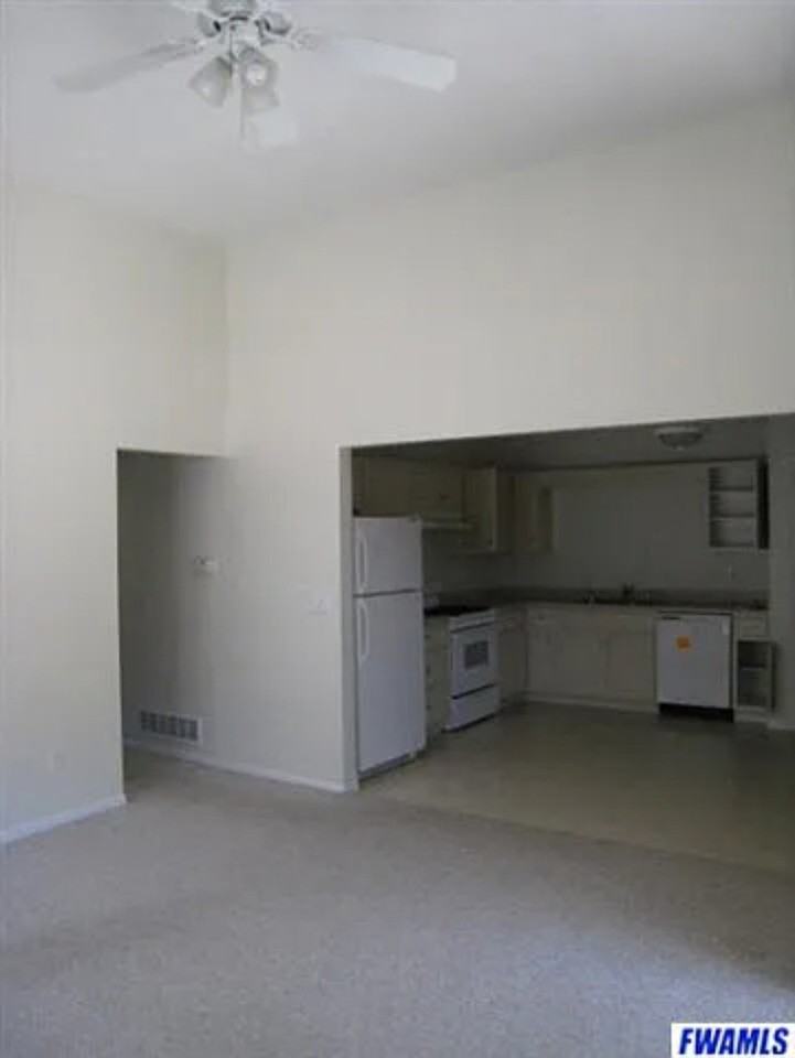 1926 Beechmont Dr #1 - Photo 6 of 12