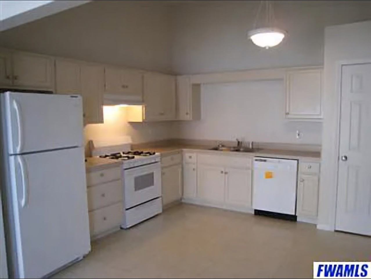 1926 Beechmont Dr #1 - Photo 7 of 12