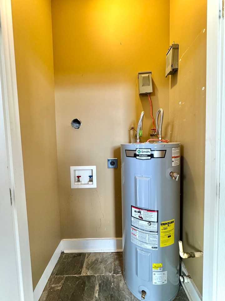 519 Main St #4 - Photo 3 of 4