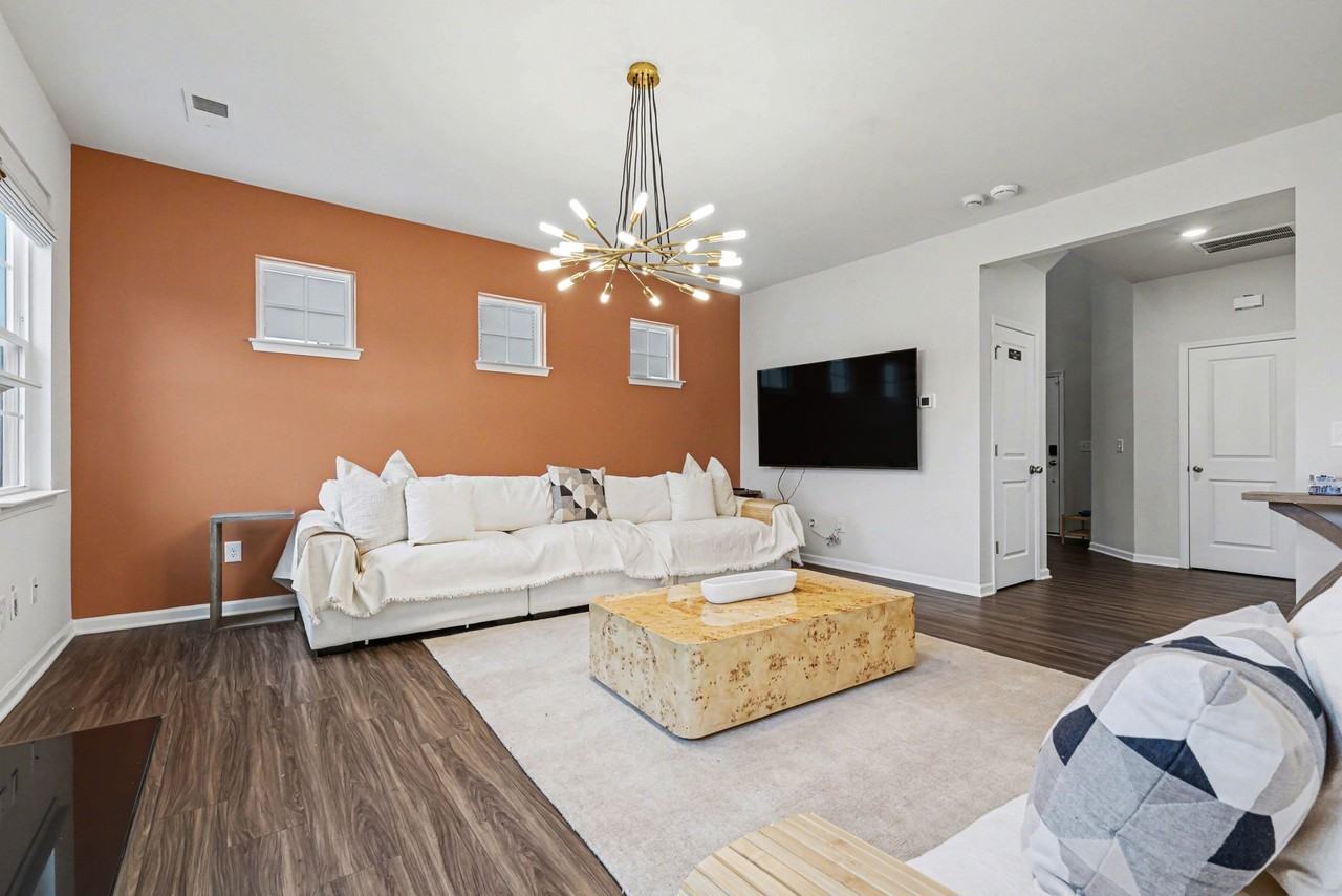 15216 Lake Ridge Rd - Photo 3 of 20