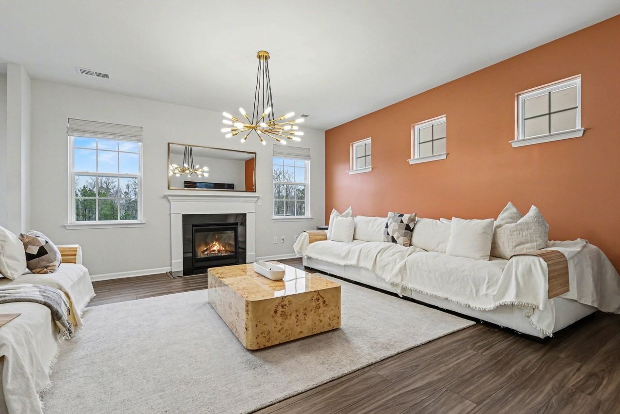 15216 Lake Ridge Rd - Photo 4 of 20