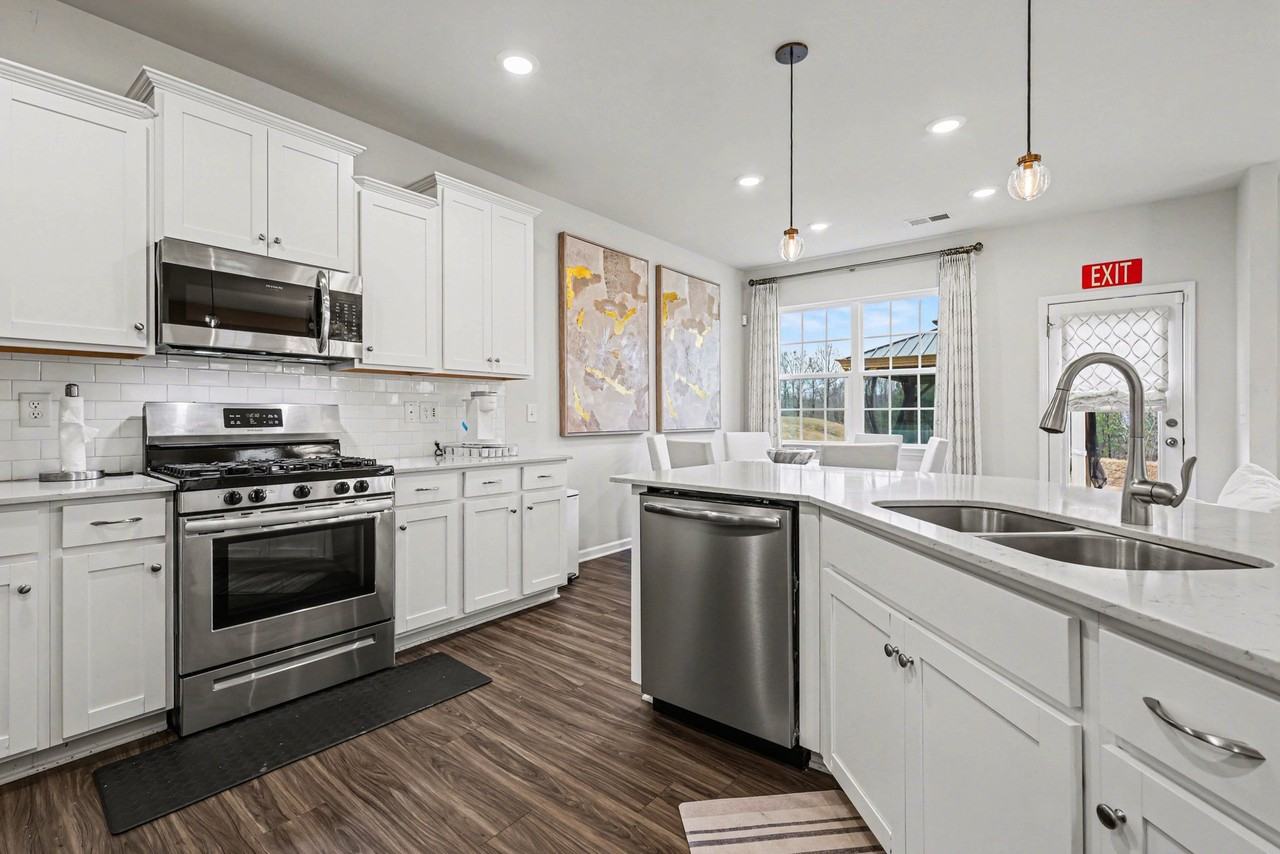 15216 Lake Ridge Rd - Photo 6 of 20