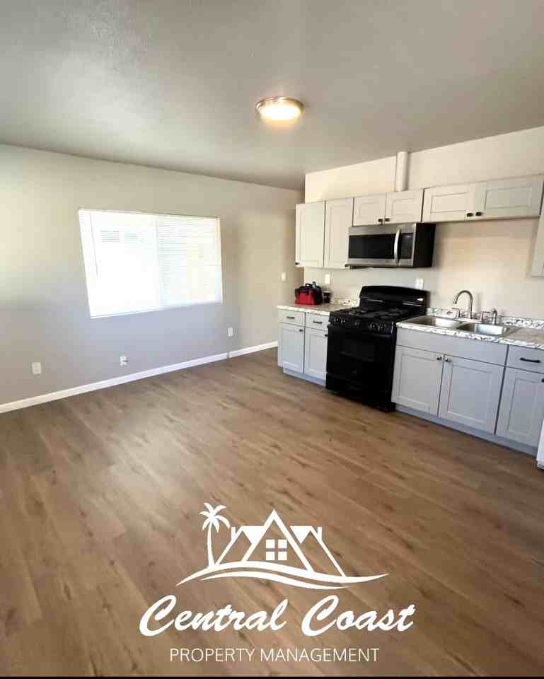 622 S Hart Dr #B - Photo 2 of 7