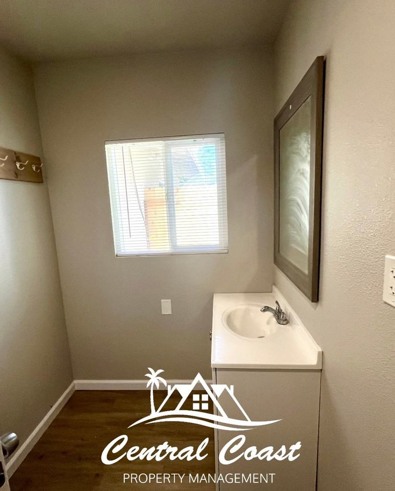 622 S Hart Dr #B - Photo 6 of 7