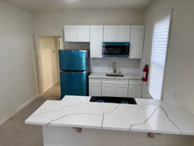 587 Grove St #3L - Photo 1 of 1