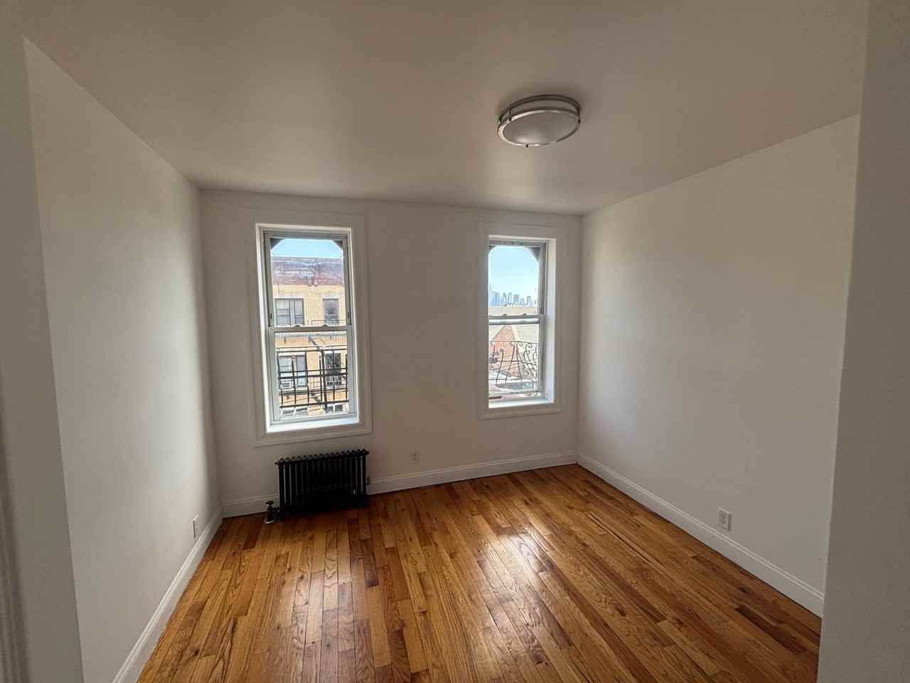 5111 Palisade Ave - Photo 4 of 6