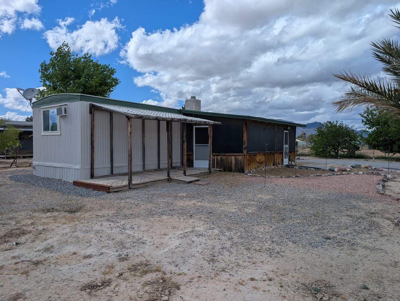 1620 Landmark Ave - Photo 2 of 19