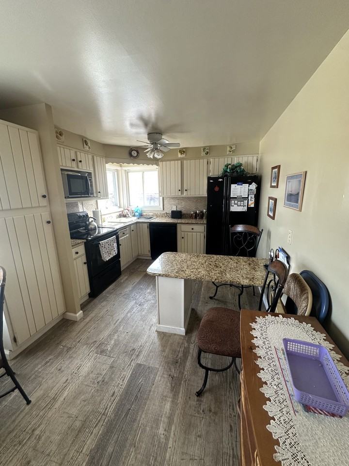 6542 Teller St - Photo 2 of 13