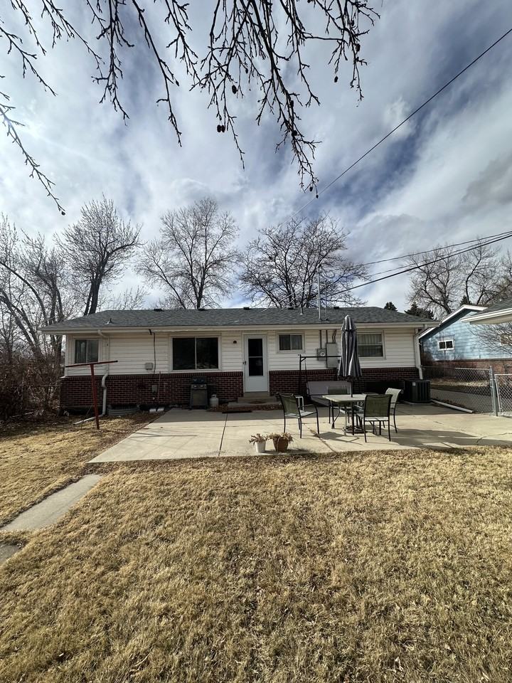 6542 Teller St - Photo 7 of 18