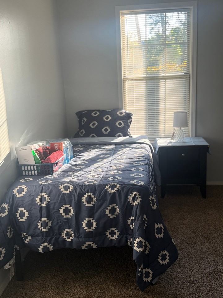 1603 Augusta Dr - Photo 4 of 11