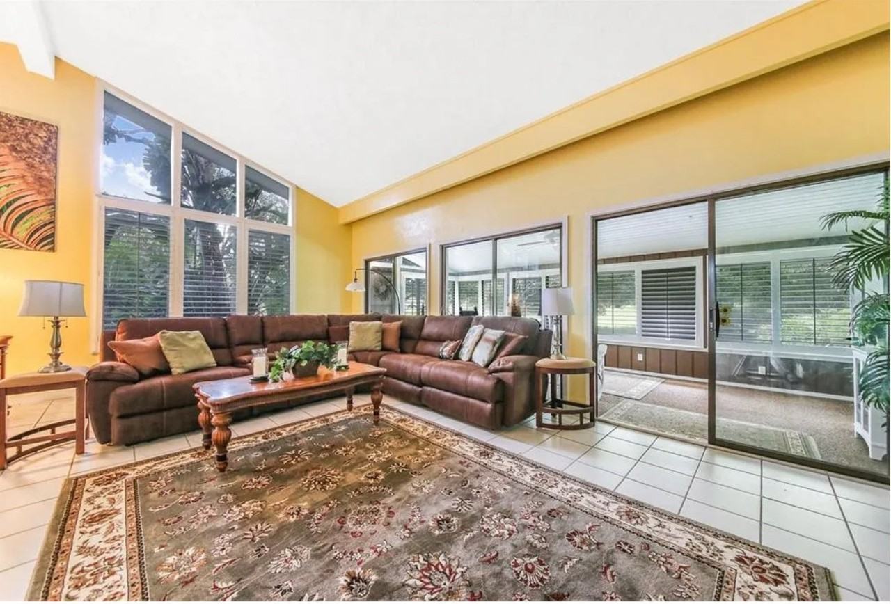 107 Canterbury Dr - Photo 3 of 6