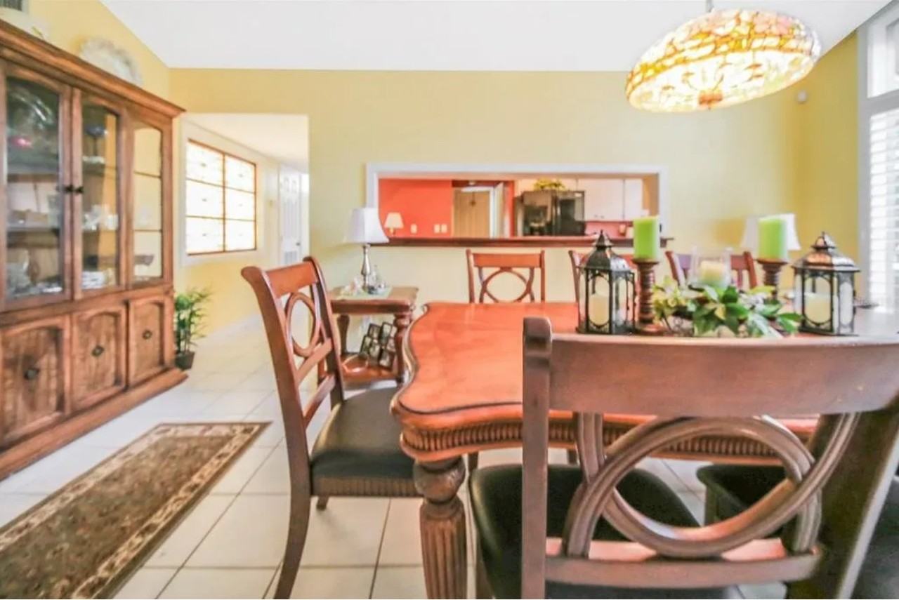 107 Canterbury Dr - Photo 4 of 6