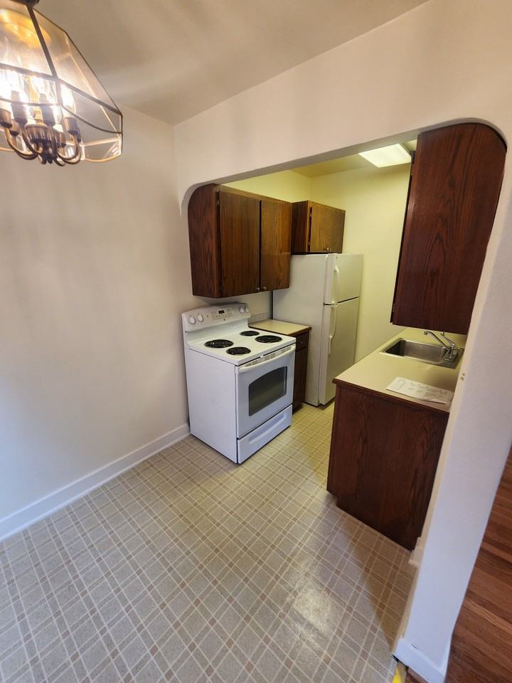 2317 10th Ave E #106 - Photo 4 of 13