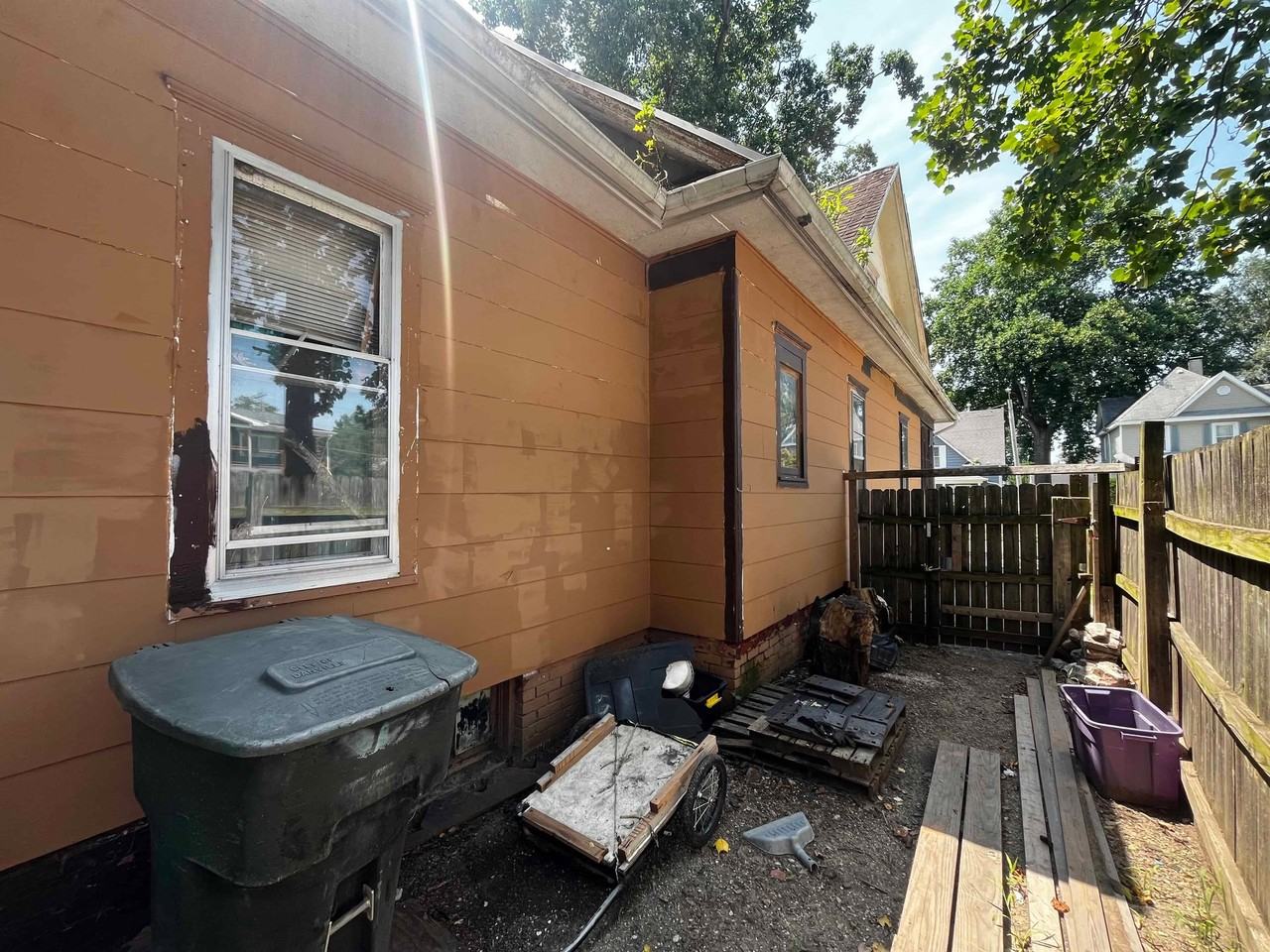 809 N Grant St - Photo 3 of 16