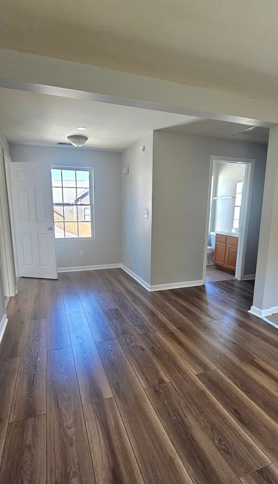 129 Main St #B - Photo 5 of 13