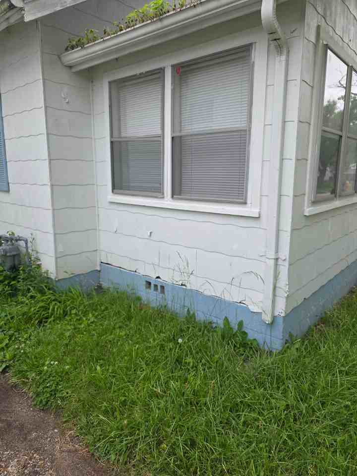 1818 E Clay St - Photo 3 of 14