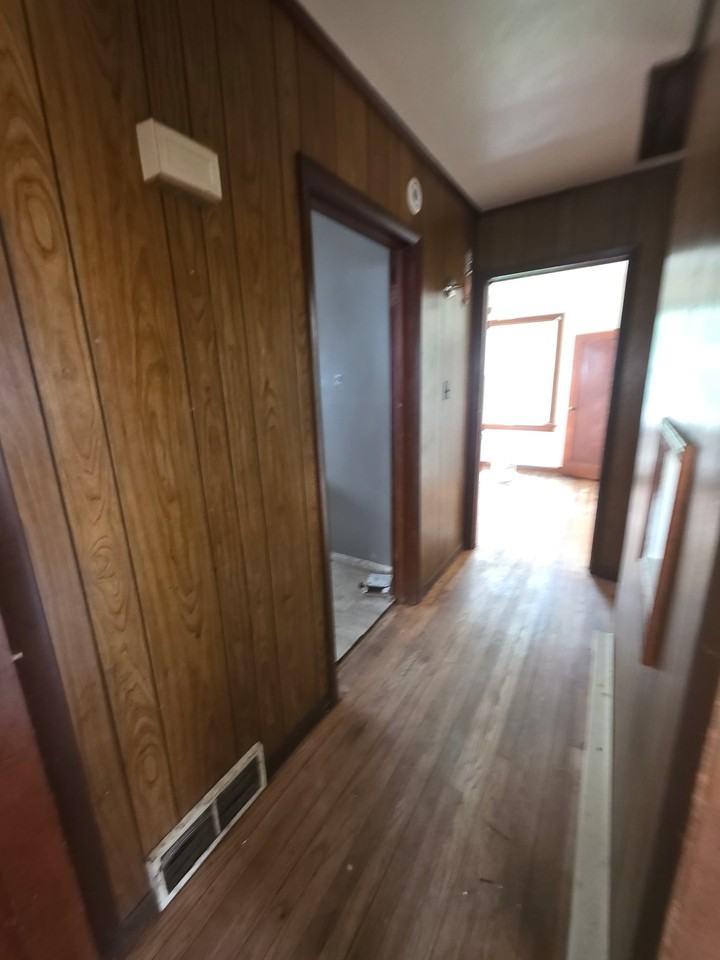 1818 E Clay St - Photo 5 of 14