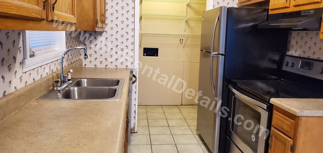 5 Frankie Ln - Photo 4 of 20