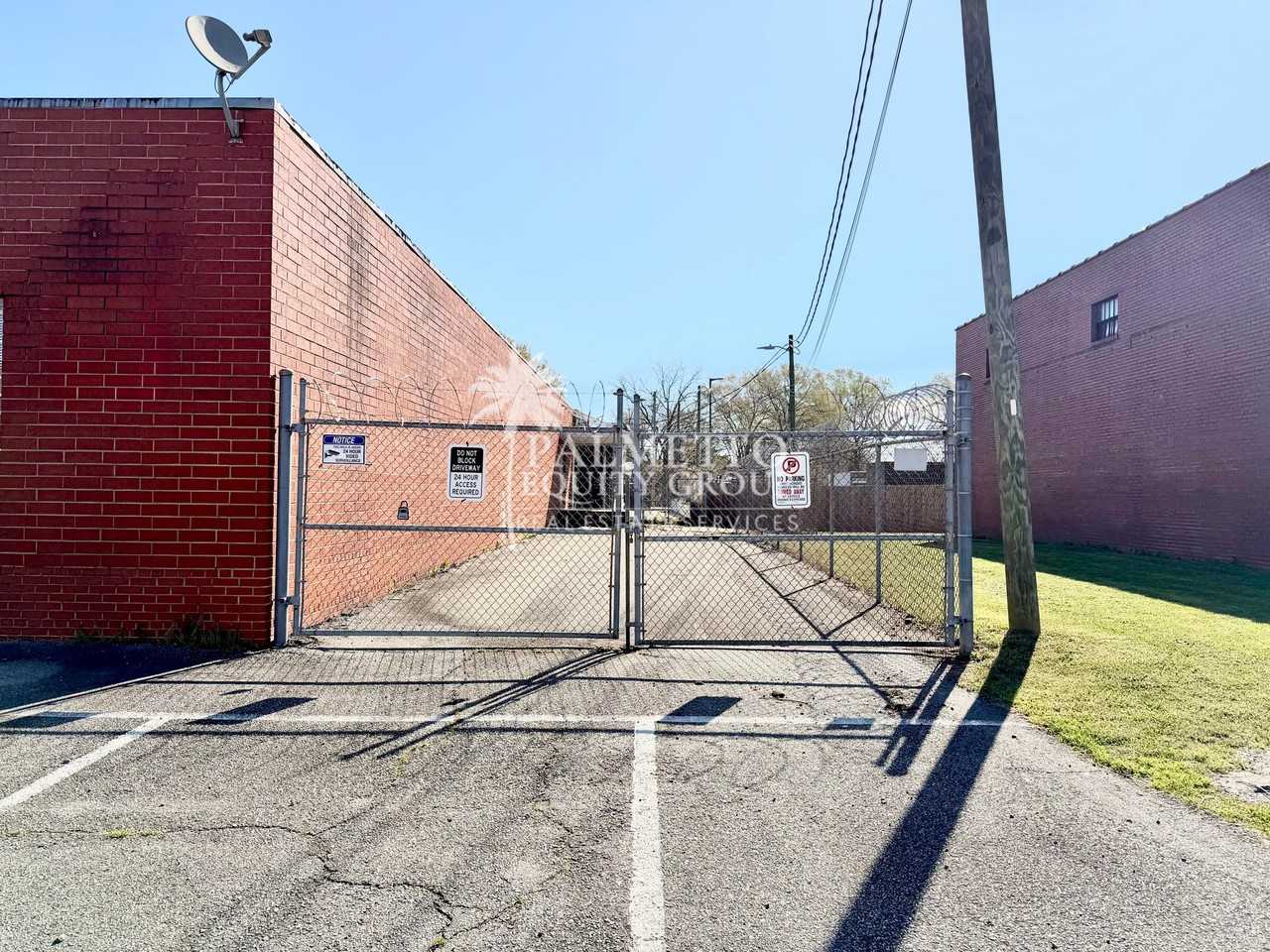 1012 N Raleigh St - Photo 2 of 11