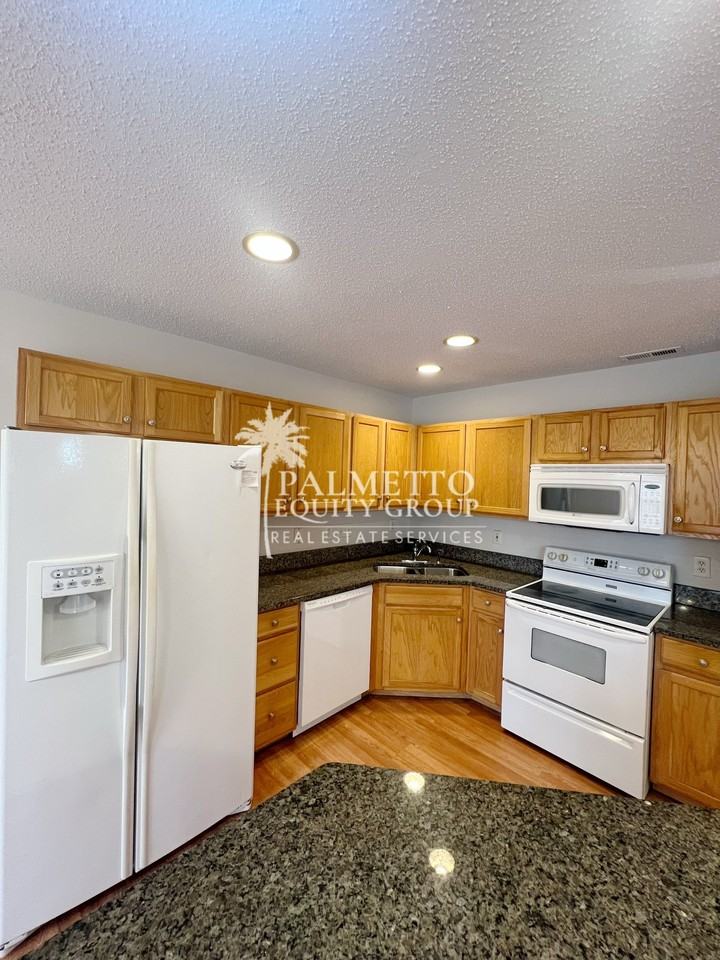 5138 Bartholomews Ln - Photo 7 of 15