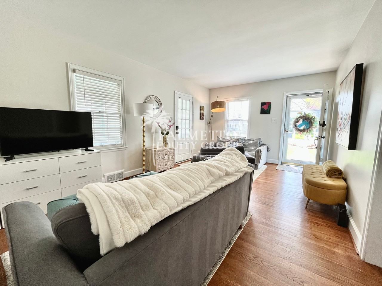 1132 W Northwood St - Photo 3 of 14