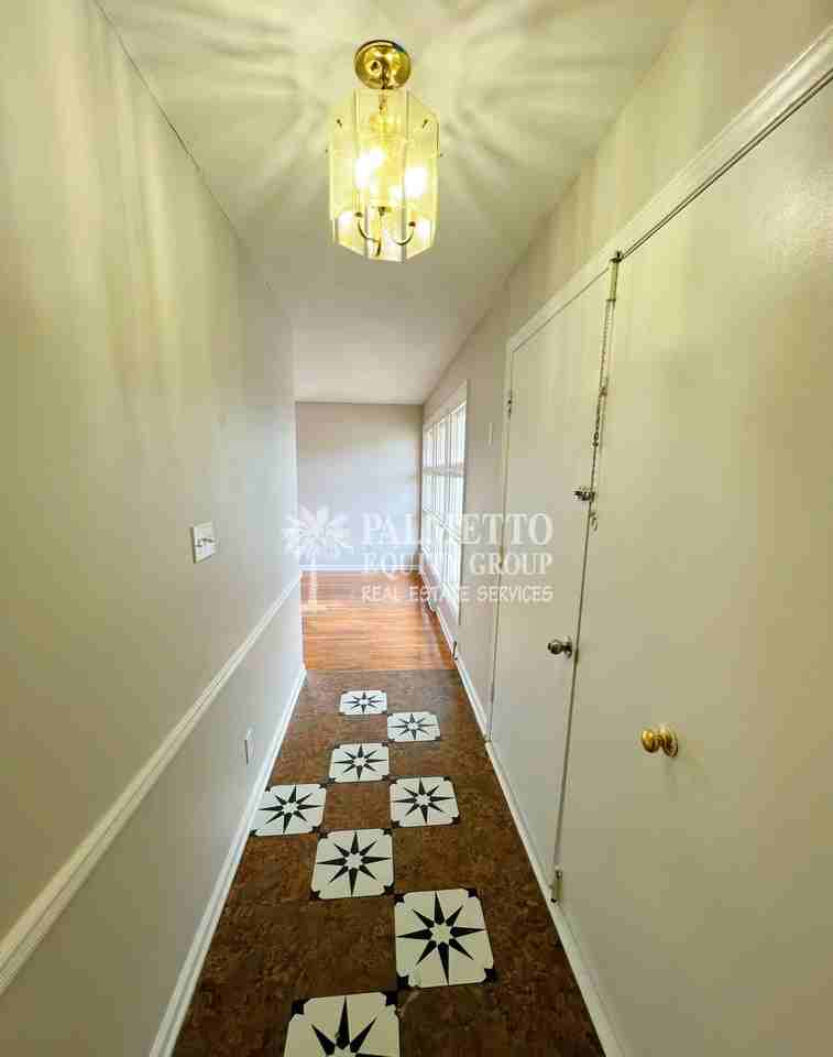 2601 Dulaire Rd - Photo 2 of 17