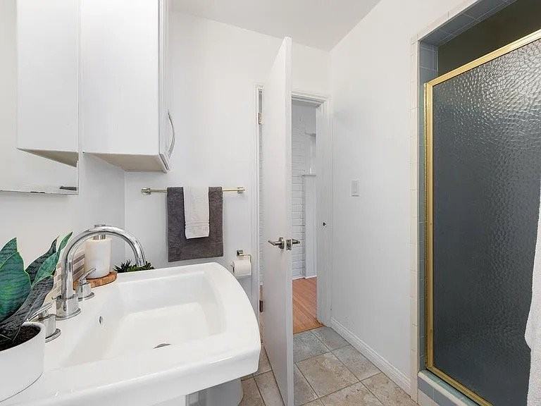 10746 Cranks Rd - Photo 5 of 20