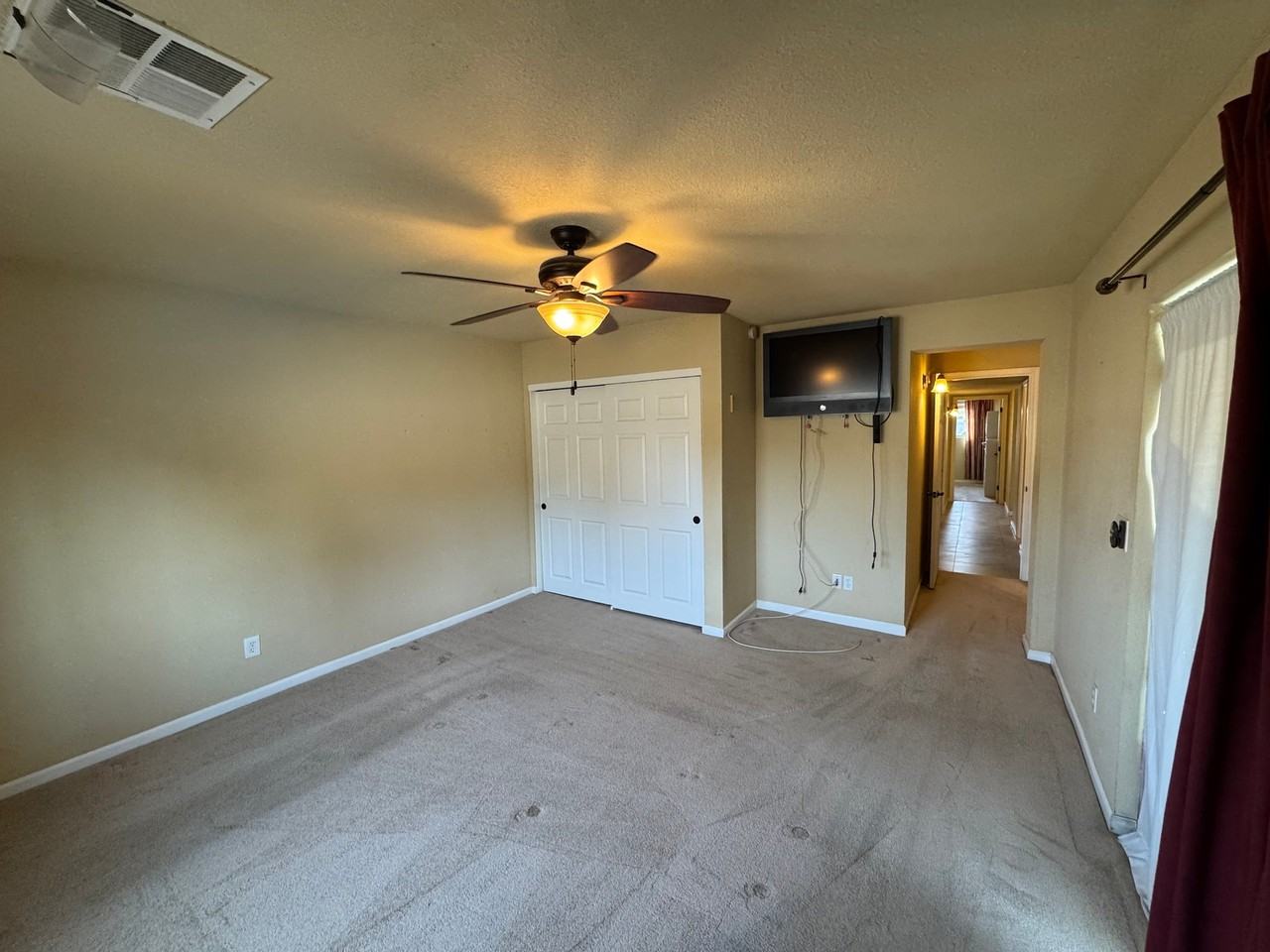 2058 E Fremont Dr - Photo 5 of 19