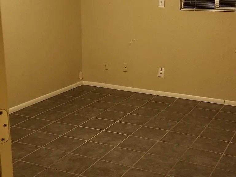 13403 Pendleton St - Photo 4 of 8