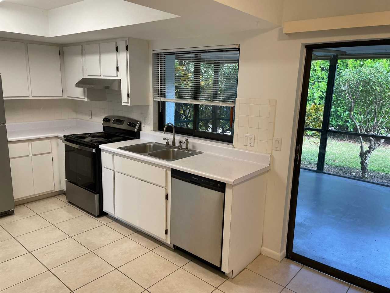 10022 8th St #10022 - Photo 5 of 16