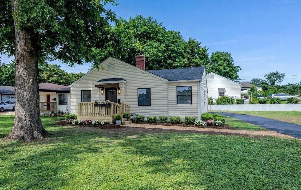 741 Center Pl Sw - Photo 3 of 24