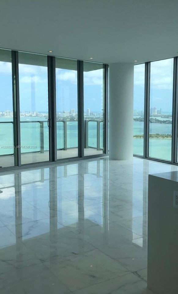 NE 28th St & Biscayne Blvd - Photo 2 of 23