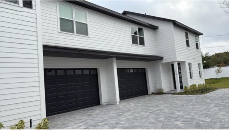 2011 Peel Ave - Photo 4 of 12