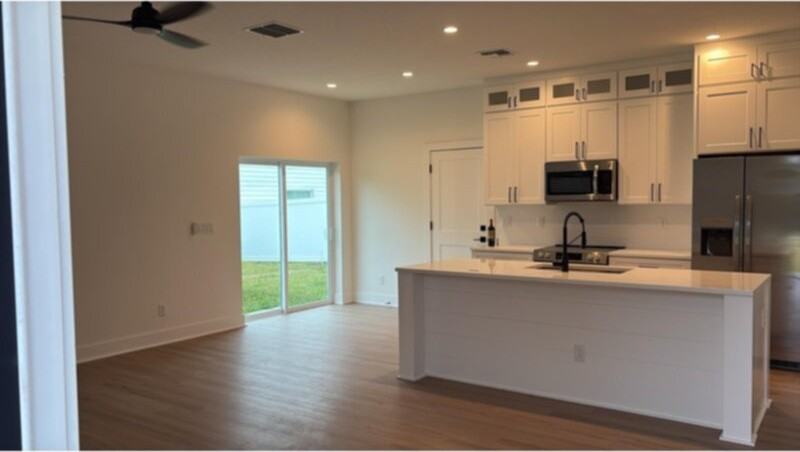 2011 Peel Ave - Photo 6 of 12